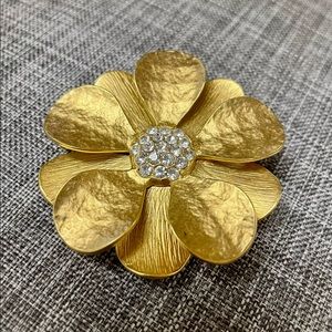 Premier Designs goldtone brooch/pendant